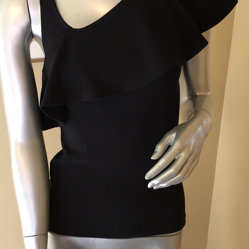 LEITH | Solid Black Ruffle Top - Picture 5 of 11